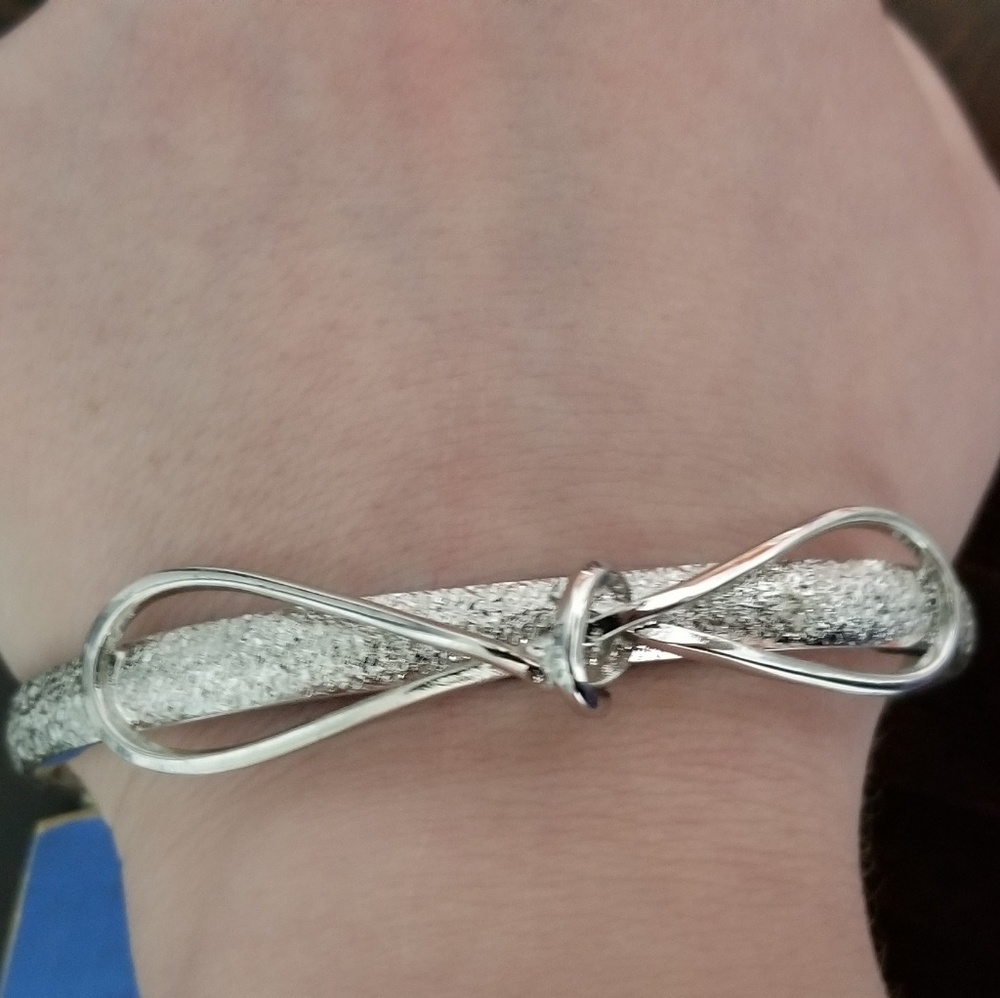 NWT Silver Bow design bangle